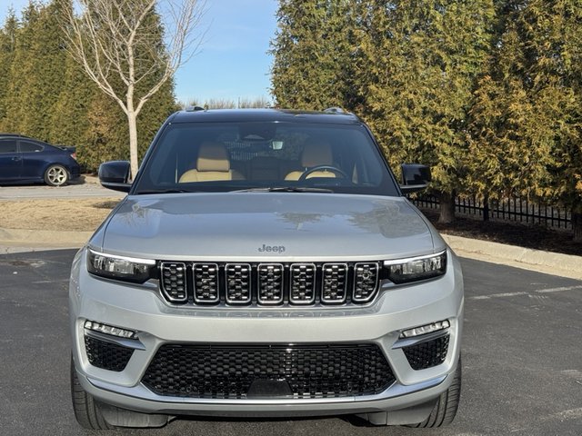 2023 Jeep Grand Cherokee Summit 4WD