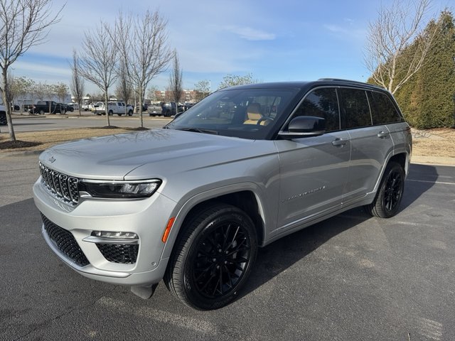 2023 Jeep Grand Cherokee Summit 4WD