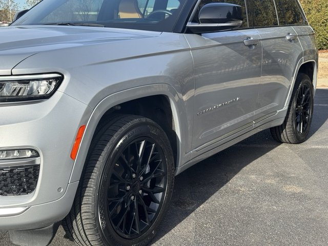 2023 Jeep Grand Cherokee Summit 4WD