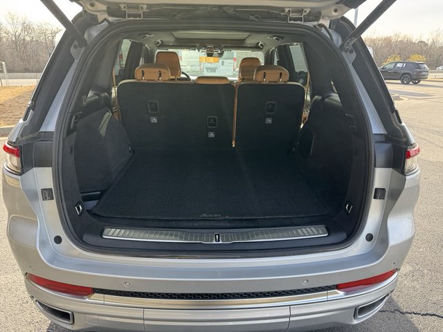 2023 Jeep Grand Cherokee Summit 4WD