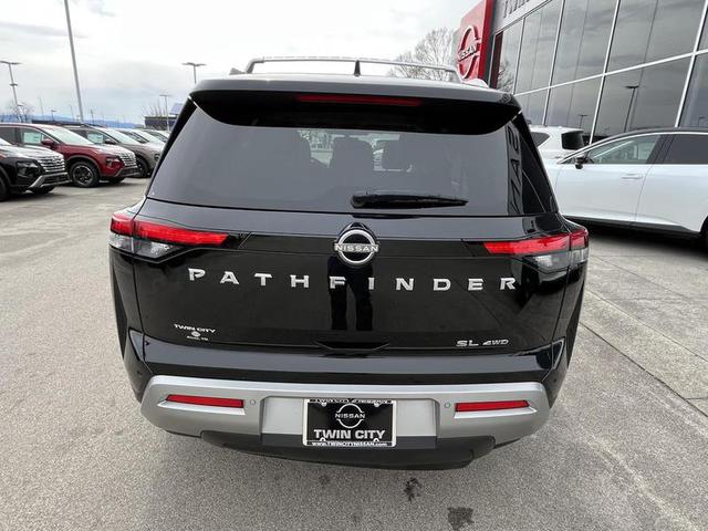 2022 Nissan Pathfinder SL 4WD