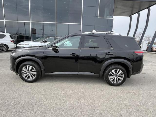2022 Nissan Pathfinder SL 4WD