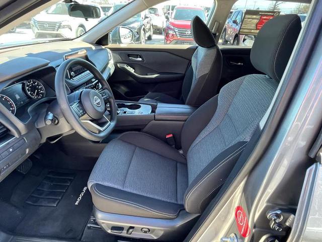 2022 Nissan Rogue SV FWD
