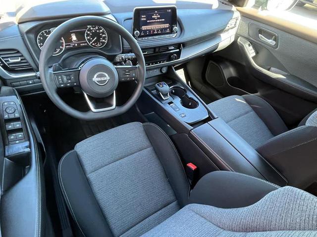 2022 Nissan Rogue SV FWD