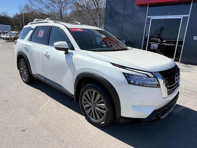 2024 Nissan Pathfinder SL 2WD
