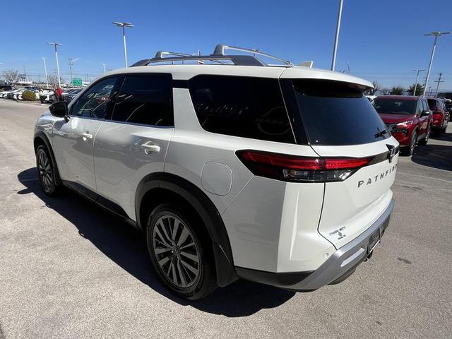 2024 Nissan Pathfinder SL 2WD