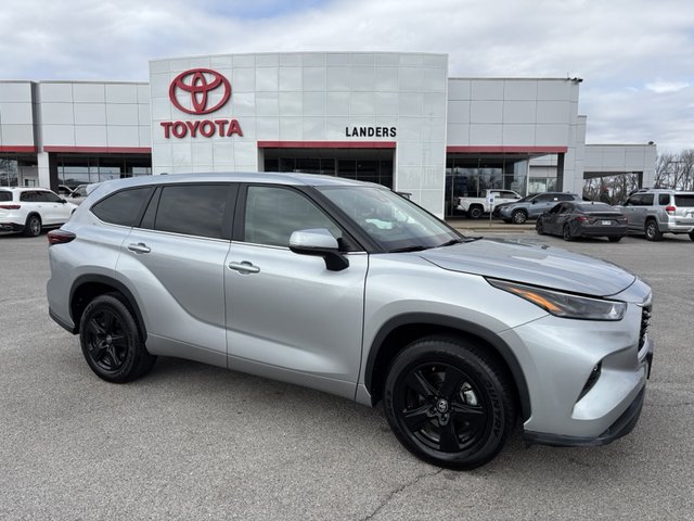 2024 Toyota Highlander LE FWD