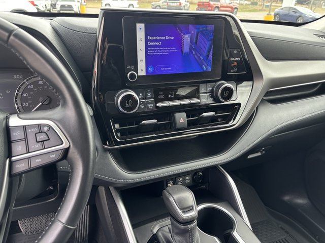 2024 Toyota Highlander LE FWD