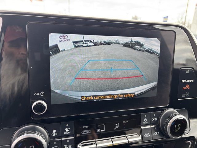 2024 Toyota Highlander LE FWD