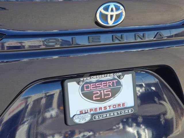2023 Toyota Sienna XLE FWD 8-Pass