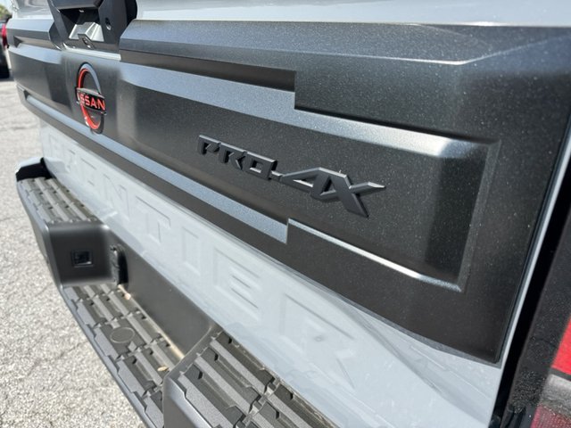 2025 Nissan Frontier PRO-4X 4WD