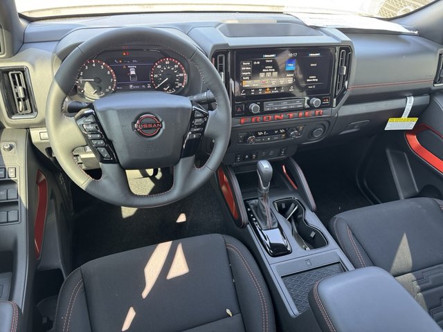 2025 Nissan Frontier PRO-4X 4WD