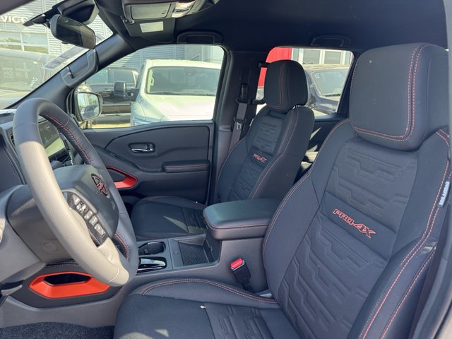 2025 Nissan Frontier PRO-4X 4WD