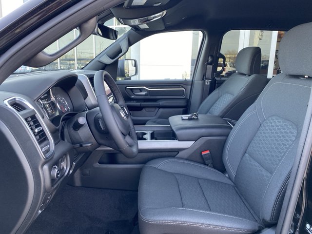 2025 Ram 1500 Big Horn 4WD 5ft7 Box