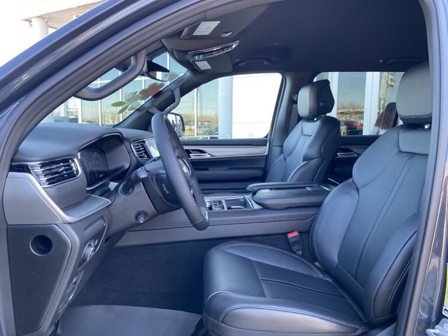 2025 Jeep Wagoneer 4WD