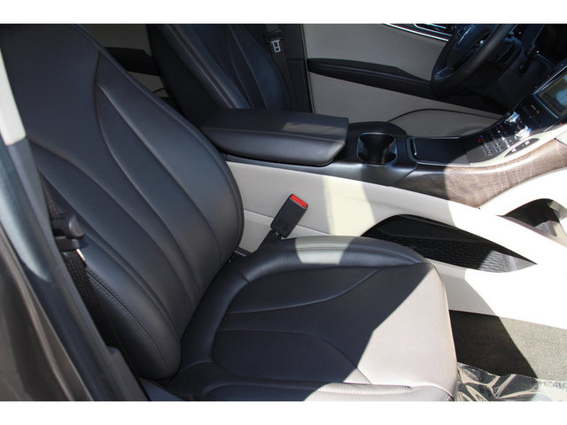 2019 Lincoln Nautilus Reserve AWD