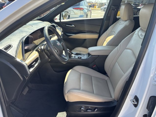 2024 Cadillac XT4 Premium Luxury FWD