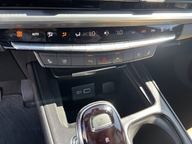 2024 Cadillac XT4 Premium Luxury FWD