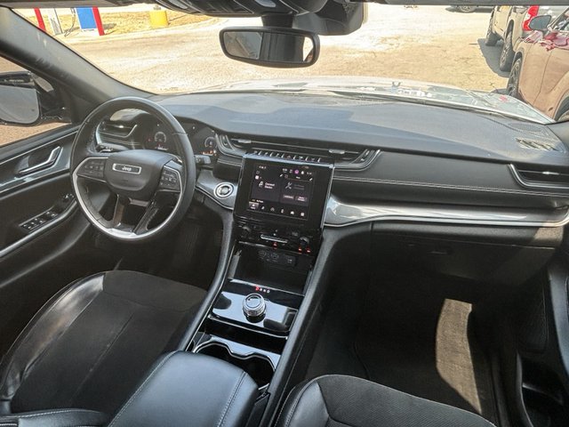 2023 Jeep Grand Cherokee Altitude 4WD L