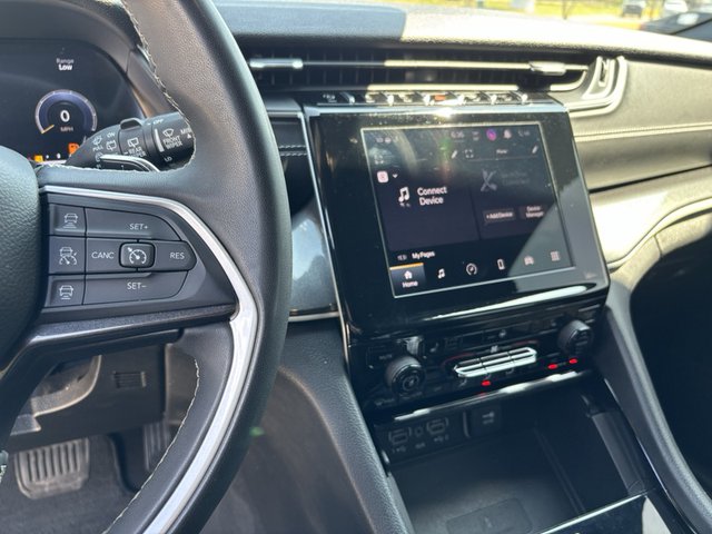 2023 Jeep Grand Cherokee Altitude 4WD L