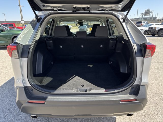 2022 Toyota RAV4 XLE FWD