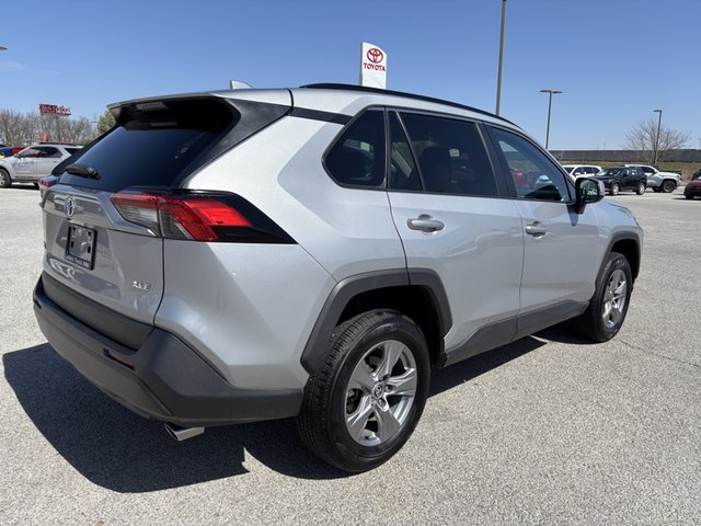 2022 Toyota RAV4 XLE FWD
