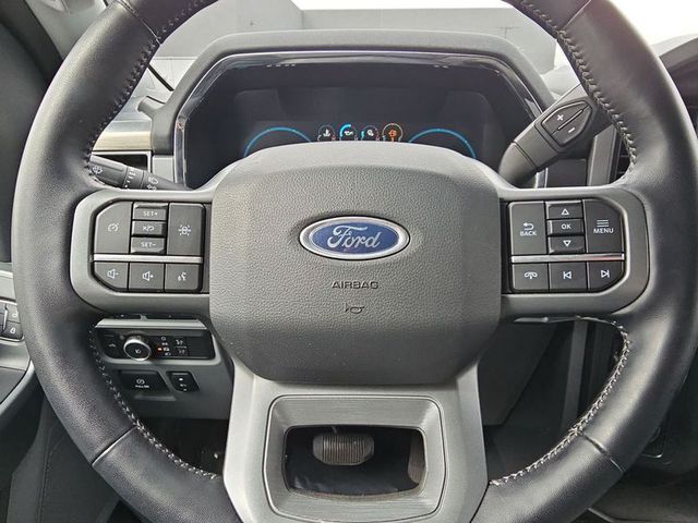 2022 Ford F-150 Lariat 2WD 5.5ft Box