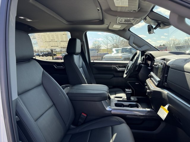 2025 Chevrolet Silverado 1500 LTZ 4WD 147WB