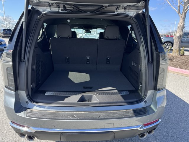 2025 Chevrolet Suburban Premier 4WD