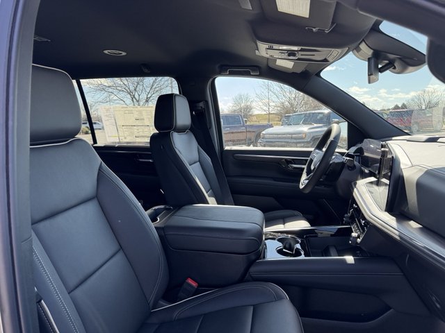 2025 Chevrolet Suburban Premier 4WD