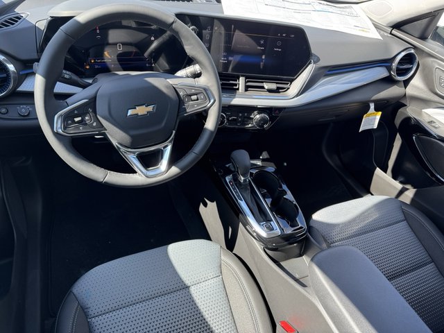 2025 Chevrolet Trax LT FWD
