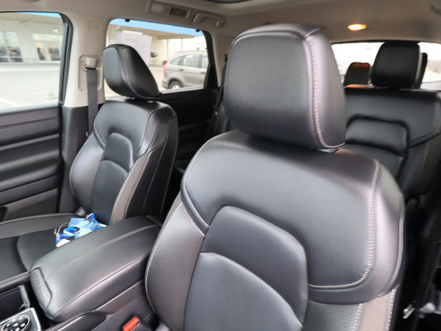 2023 Nissan Pathfinder SL 4WD