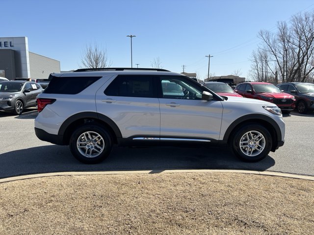 2025 Ford Explorer Active 4WD