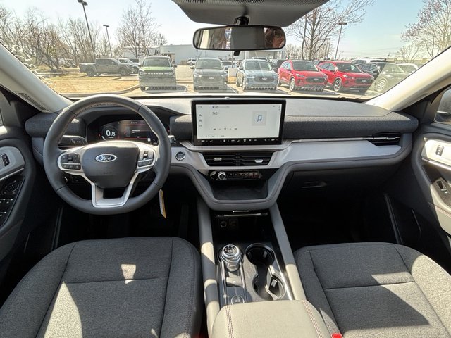 2025 Ford Explorer Active 4WD