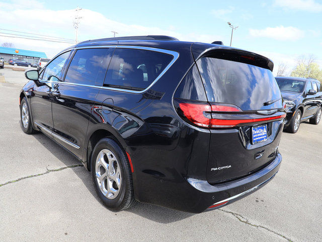 2022 Chrysler Pacifica Limited FWD