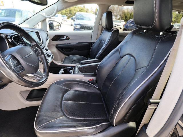 2022 Chrysler Pacifica Limited FWD
