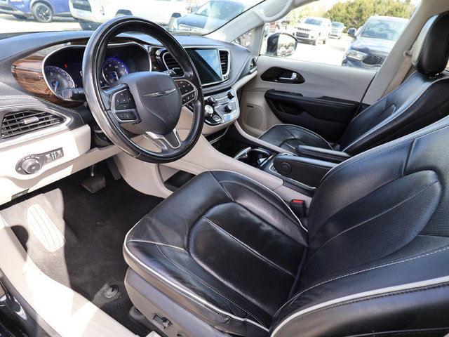 2022 Chrysler Pacifica Limited FWD