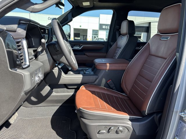 2025 GMC Sierra 3500HD Denali Ultimate 4WD 159WB