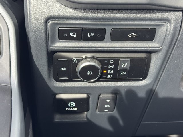 2022 Ford F-150 Lariat 4WD 5.5ft Box