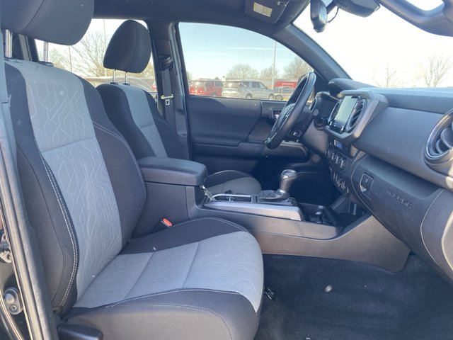 2022 Toyota Tacoma TRD Sport 4WD 5ft Bed