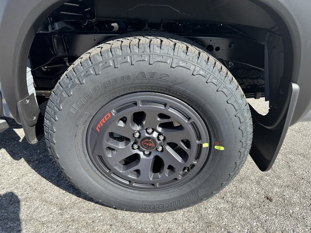 2025 Nissan Frontier PRO-4X 4WD