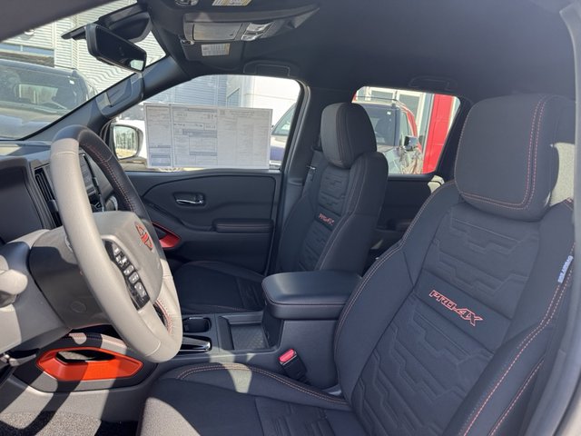 2025 Nissan Frontier PRO-4X 4WD