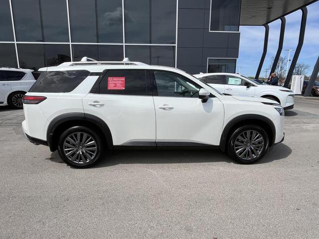 2024 Nissan Pathfinder SL 4WD