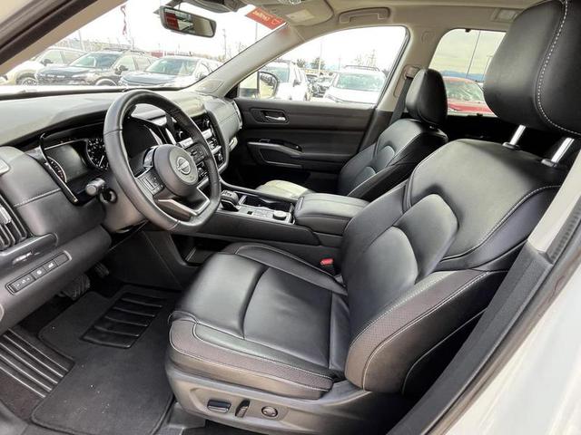 2024 Nissan Pathfinder SL 4WD