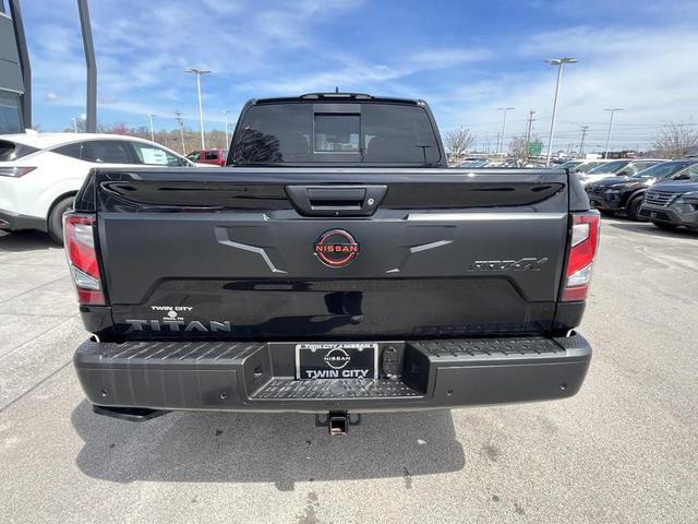 2024 Nissan Titan PRO-4X 4WD