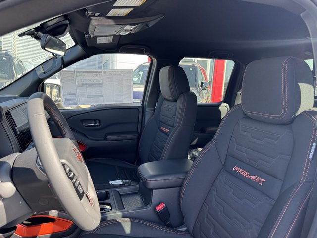 2025 Nissan Frontier PRO-4X 4WD