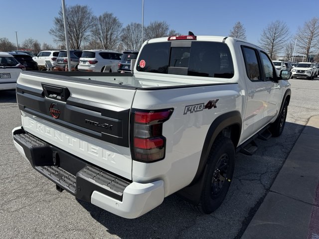 2025 Nissan Frontier PRO-4X 4WD
