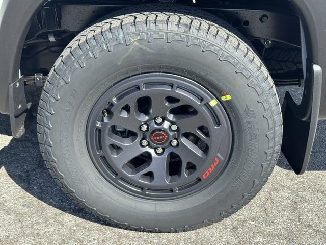 2025 Nissan Frontier PRO-4X 4WD