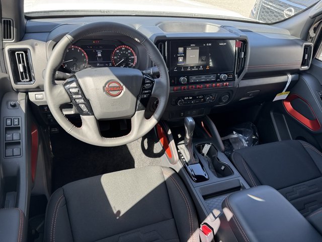 2025 Nissan Frontier PRO-4X 4WD