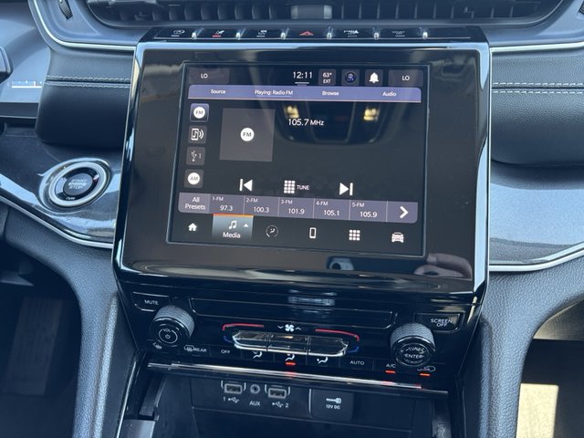 2023 Jeep Grand Cherokee Laredo 4WD